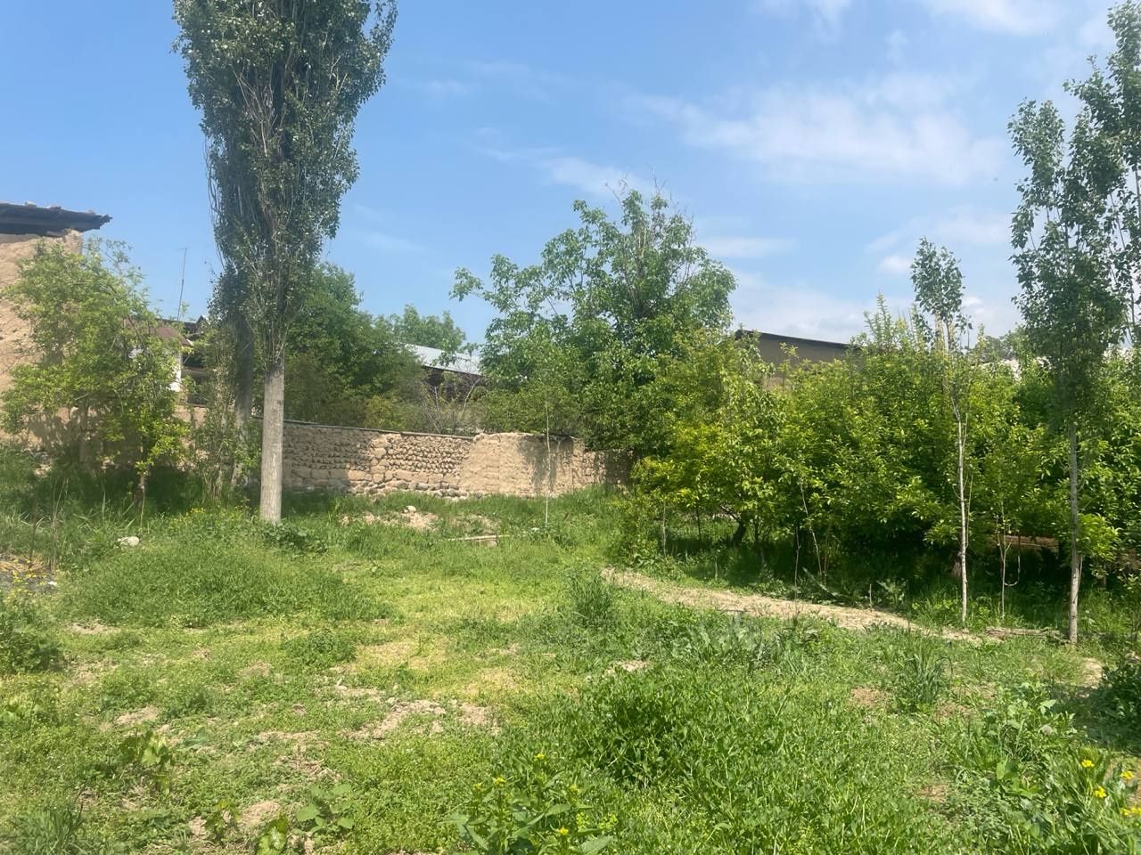Parkent tumanida 5 sotih yer sotiladi