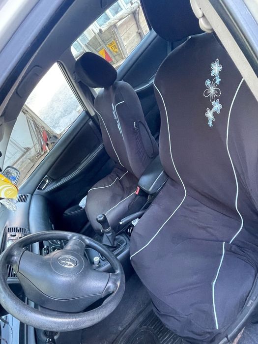 Vând Toyota Corolla