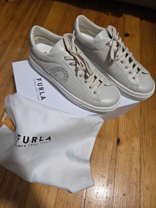 Оригинални FURLA  сникърси
