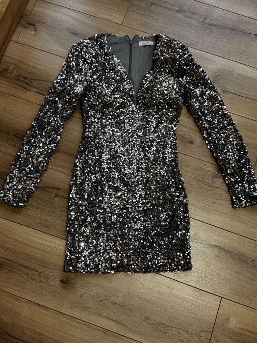 Празнична рокля с пайети