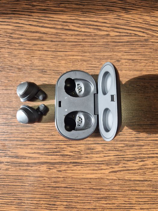 Безжични слушалки Samsung SM-R140