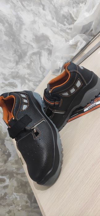 Ботинки рабочие новые