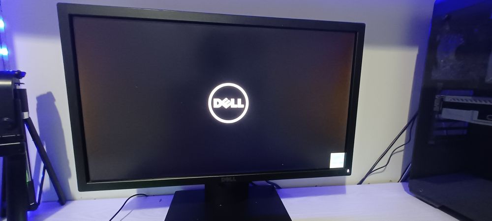 Монитор Dell E2216H