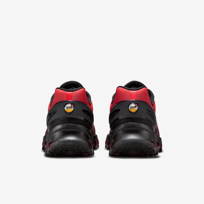 NIKE AIR MAX DN8 ‘Black / Bright Crimson’