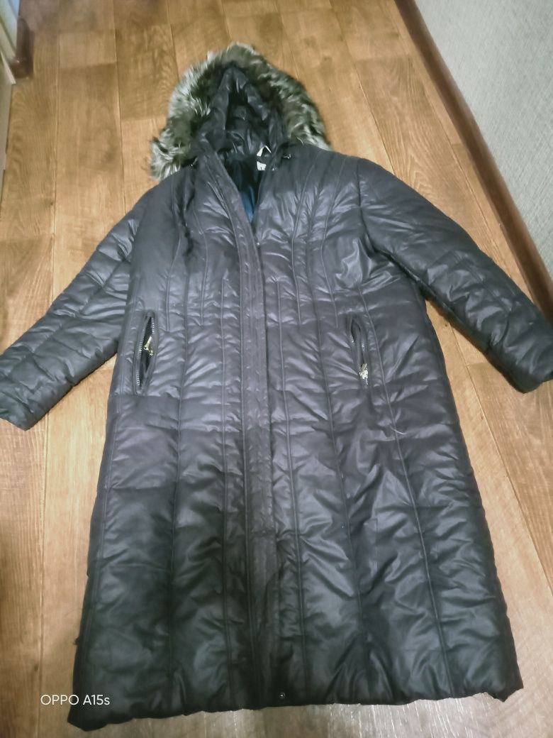 Продам женское  зимнее пальто