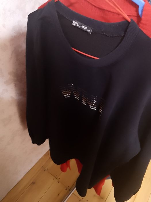 Женские одежды. Почты новые.