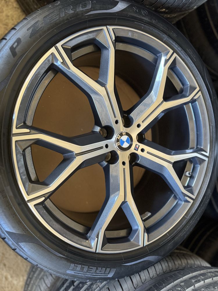 Jante Bmw X5 X6 R21 Pirelli vara 70% G05 G06 741M Originale