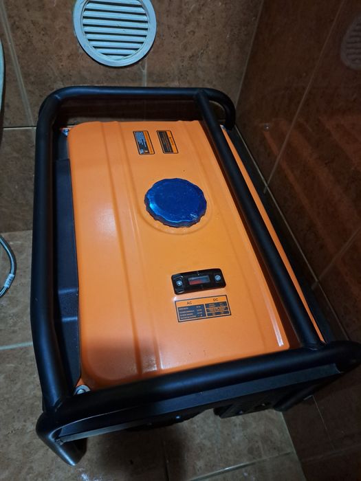 Vand generator curent