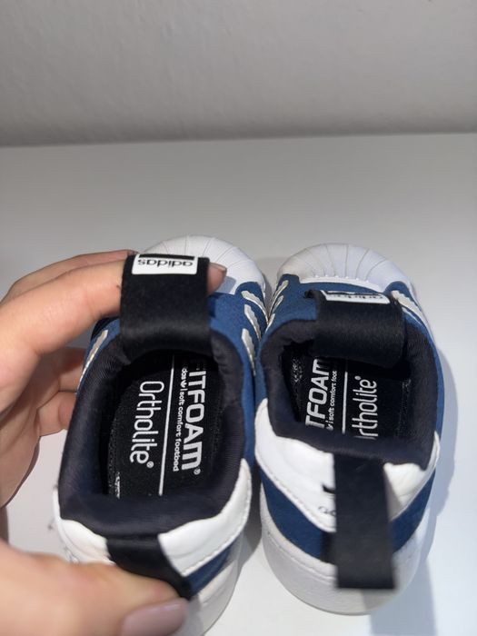 Бебешки обувки adidas
