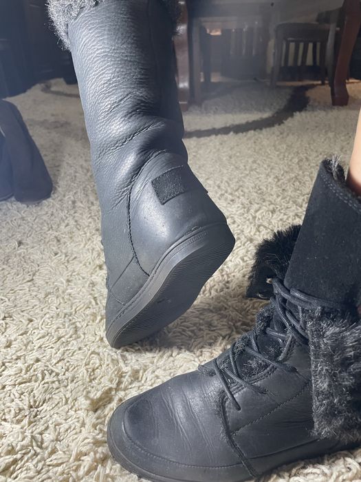 Продам женские ботинки