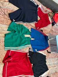 Pantaloni scurti Adidas 11-12 ani