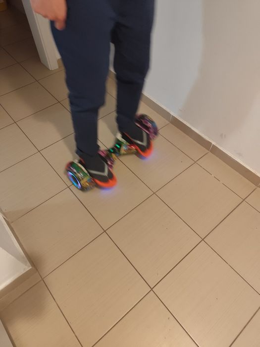 Vând hoverboard pentru copii! În stare foarte bună de funcționare!