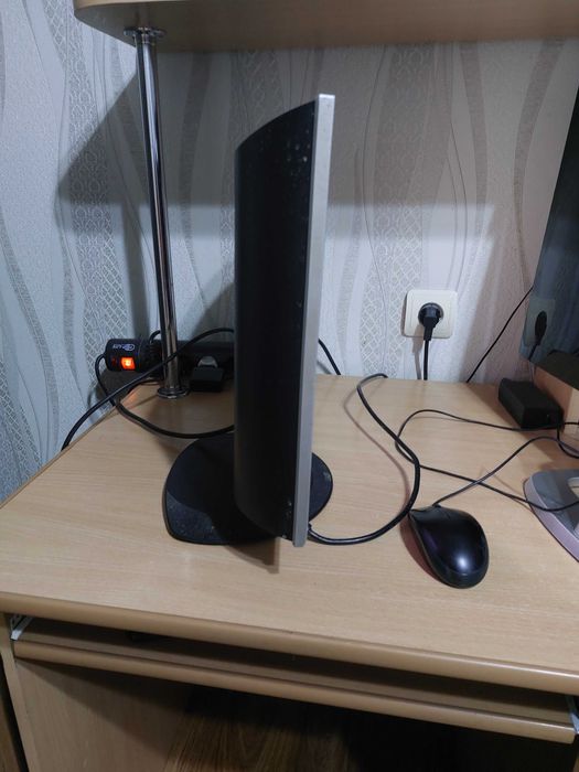 Монитор компьютерный