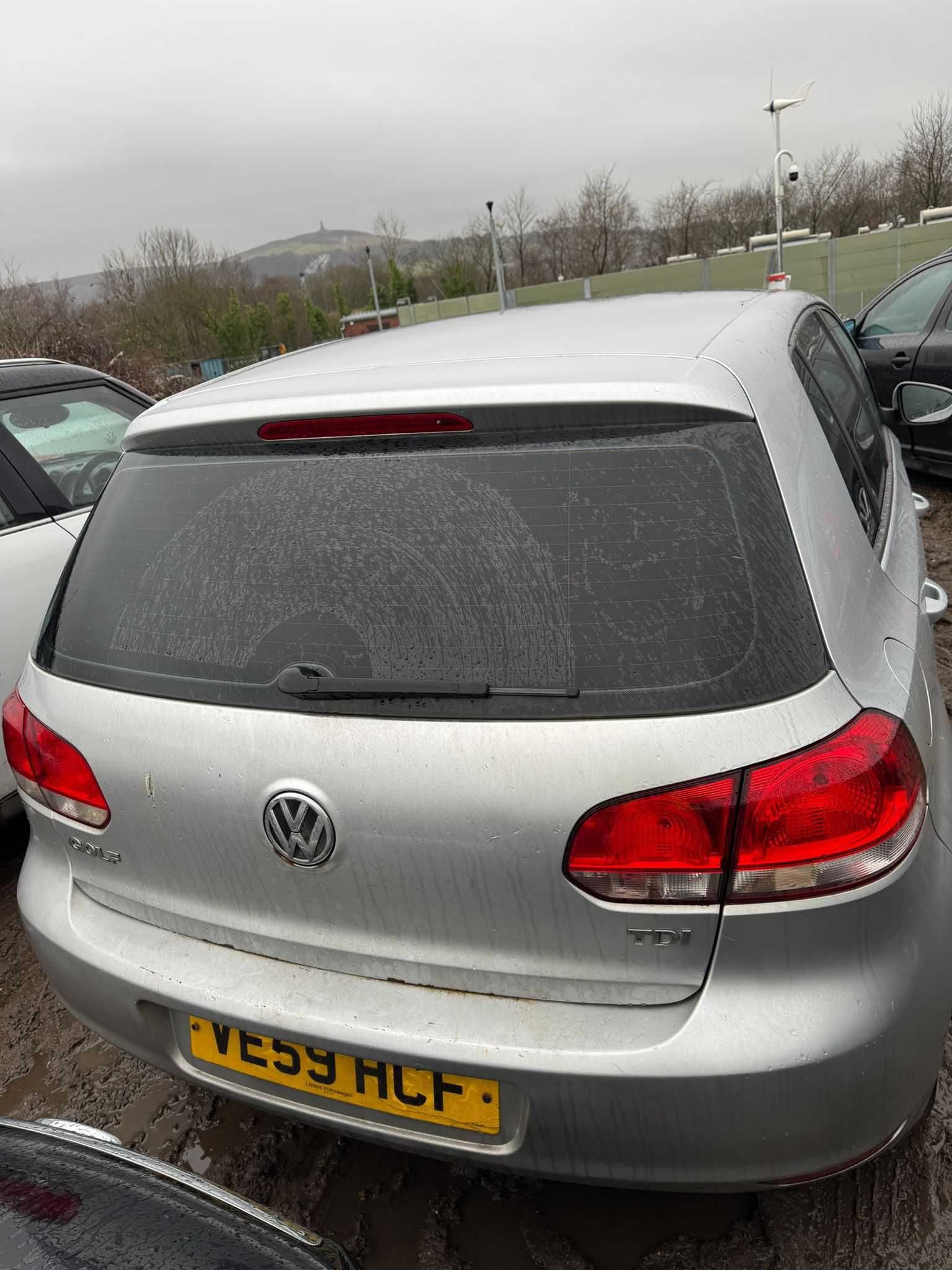 Dezmembrez Volkswagen Golf 6 1.6 TDi an 2010 cod motor CAYC