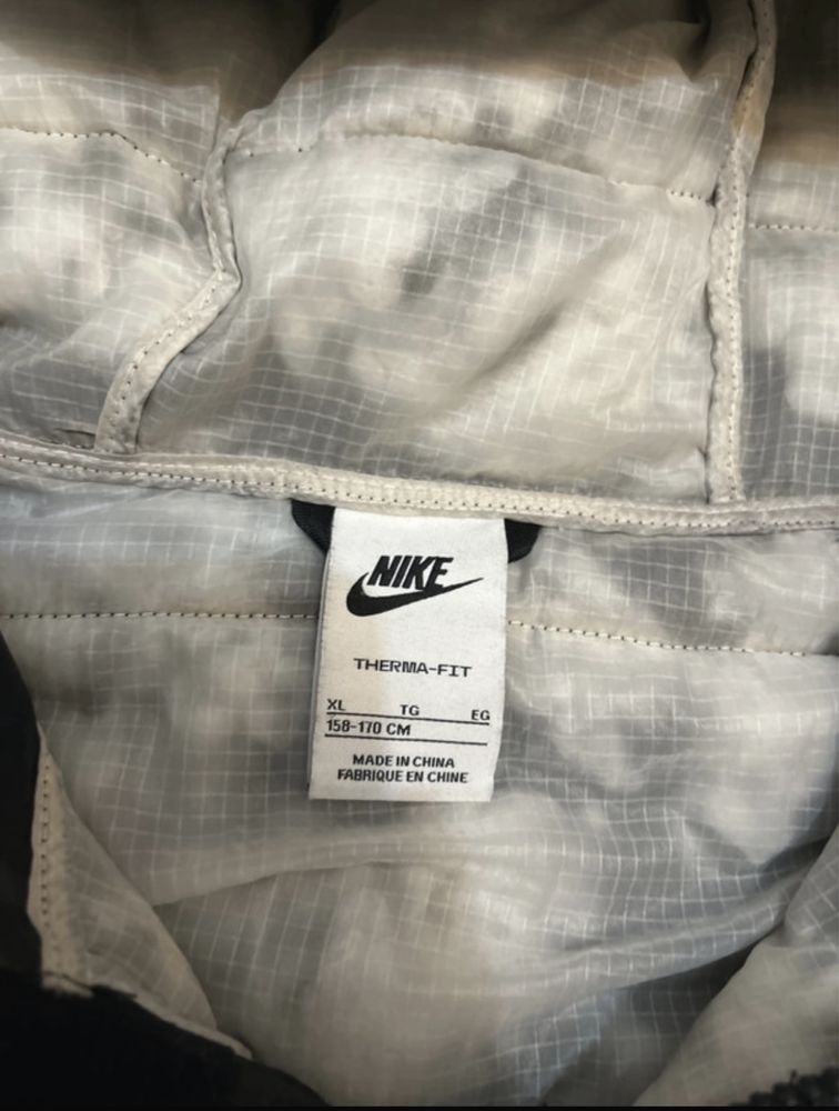 geaca nike puffer