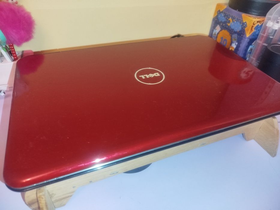 Лаптоп Dell Inspiron N5010