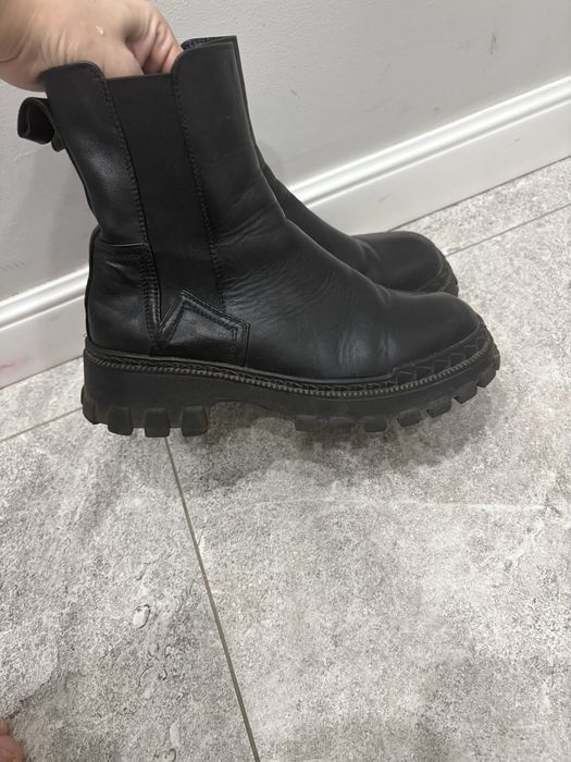 Продам сапоги челси