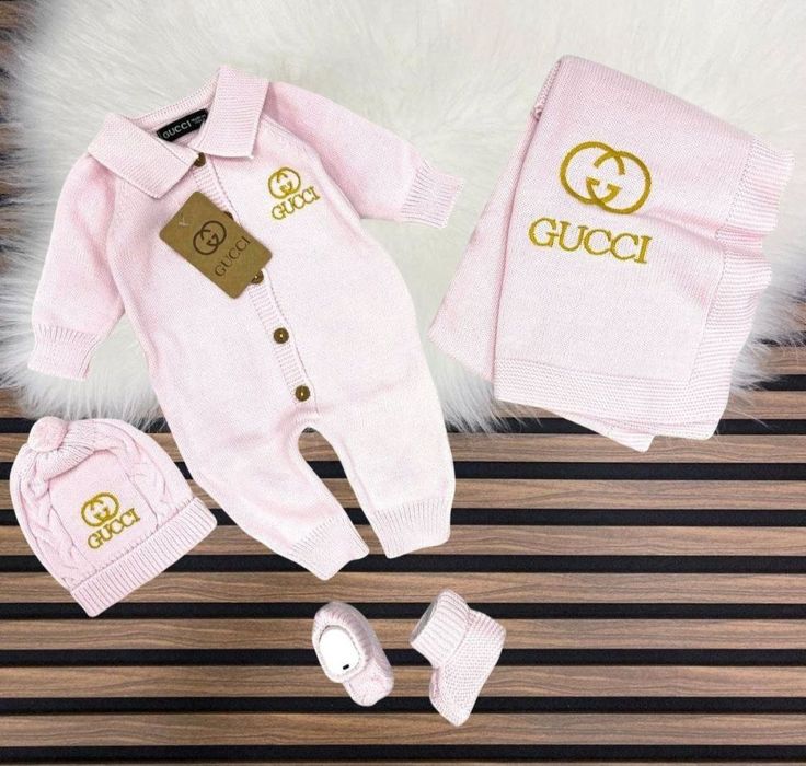 Seturi pentru bebeluși