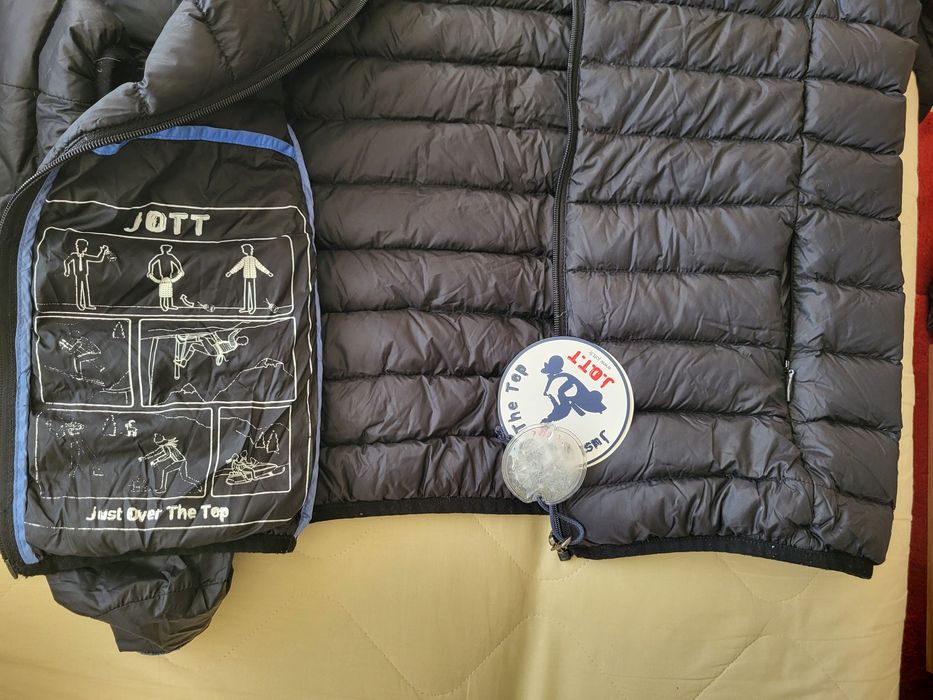 Мъжко пухено яке JOTT Черен Slim Fit, размер М, като ново