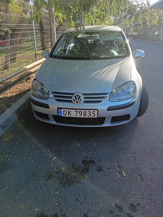 Vând masina volkswagen