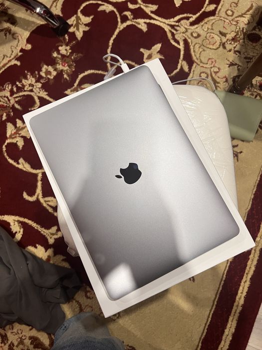 MacBook Pro 13" (M1, 8/512)