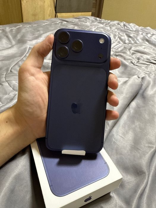 Iphone 17 pro max 2 sim CH/A 2200$