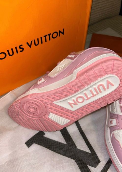 Adidasi Louis Vuitton 38