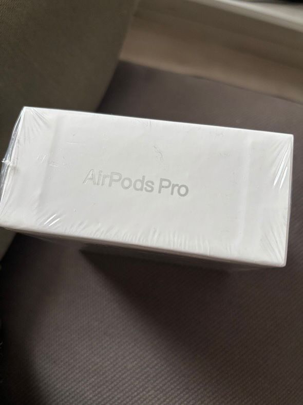 Apple AirPods Pro 2 Gen. Чисто нови слушалки