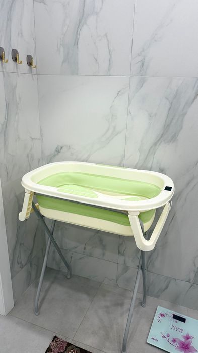 Складная ванночка со стойкой + набор аксессуаров для купания
