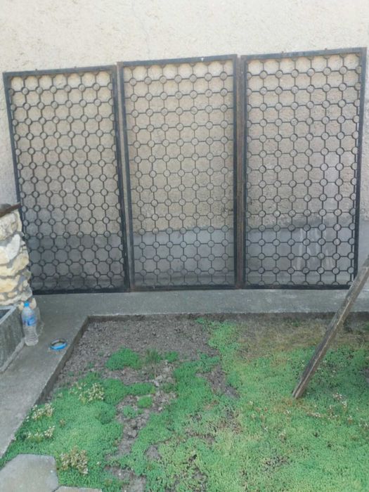 Масивни решетки ръчна изработка