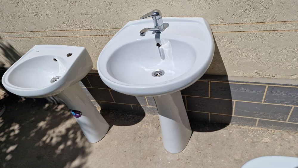 Раковина и унитаз