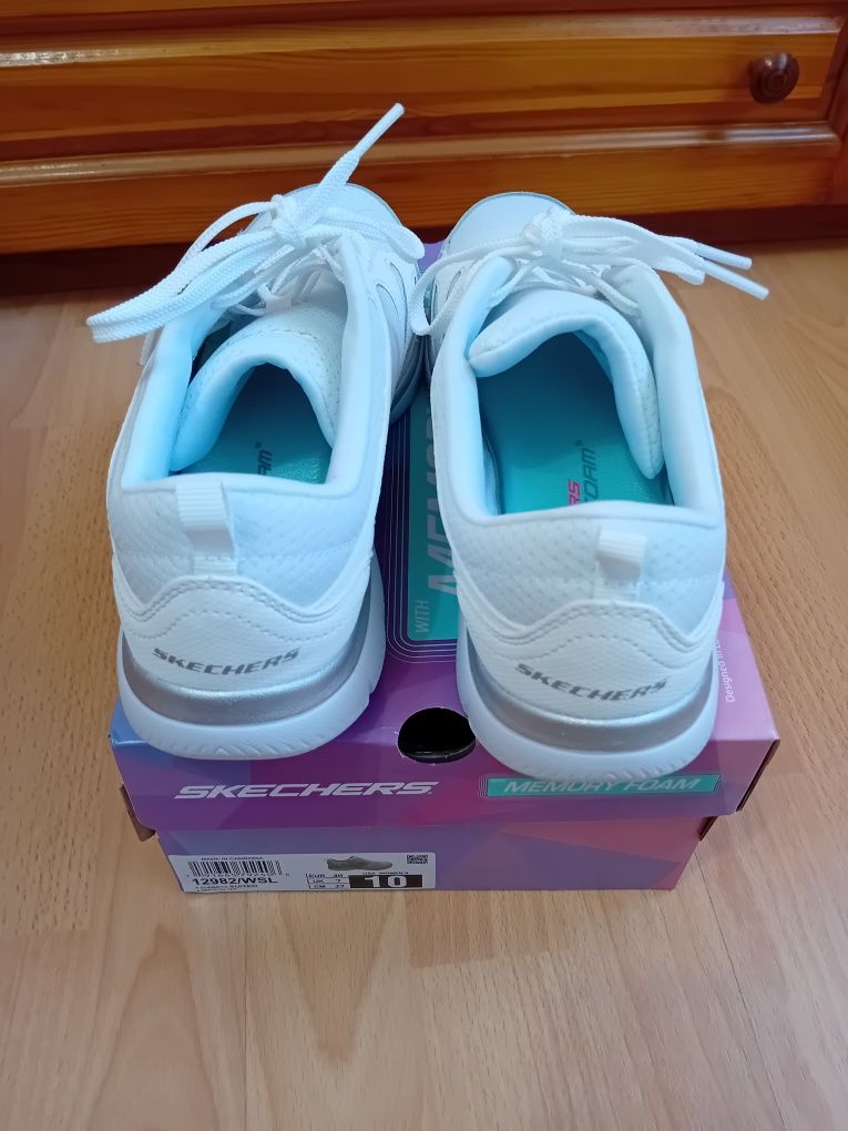 Дамски обувки Skechers бели 40 номер 27см стелка