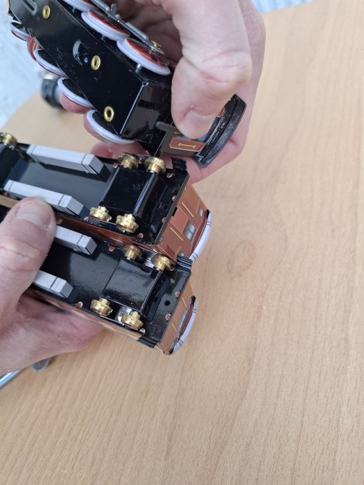 Локомотиви метални навиващи се с ключ