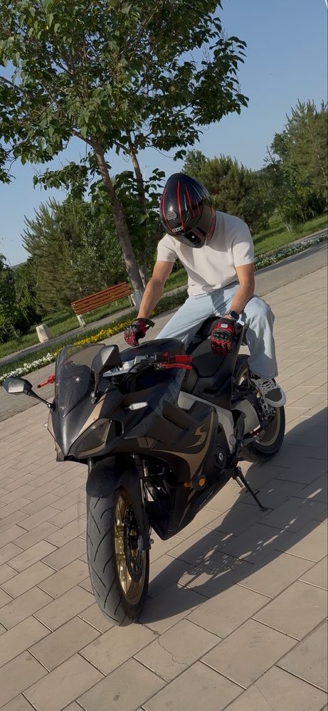 Ducati 400CC / Ducati Super sport 950