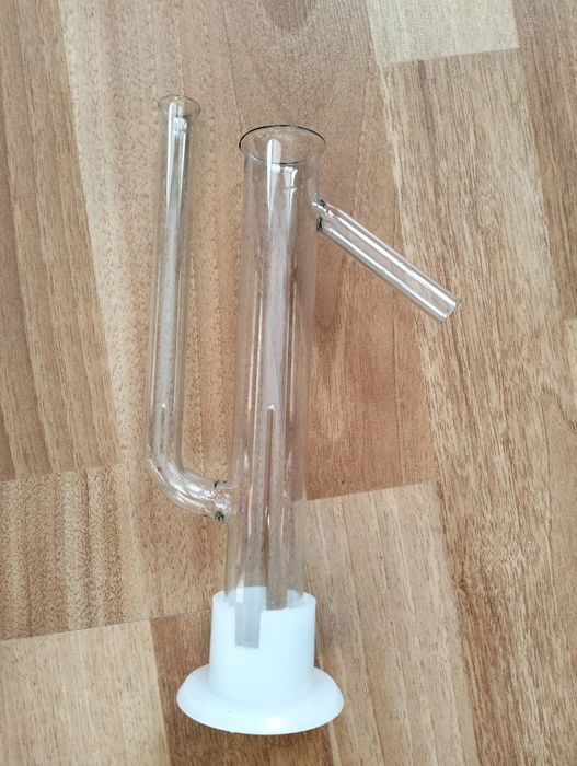 Дистиллятор, попугай