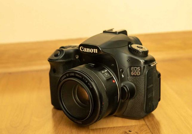 Canon EOS 60D Body - Aparat foto DSLR + alte obiective optional