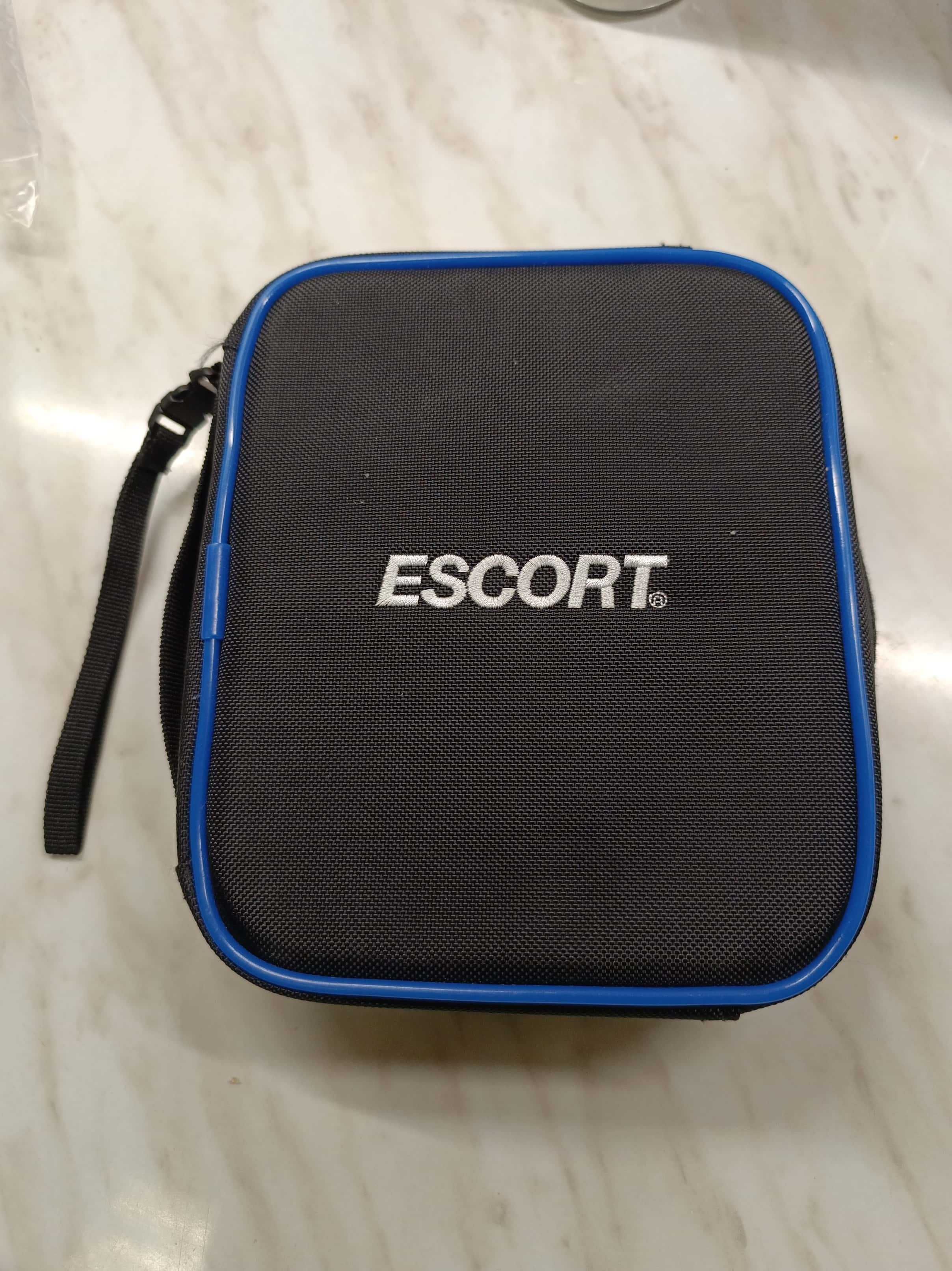 Detector radar Escort Max 360c in cutie sageti wifi bluetooth oled