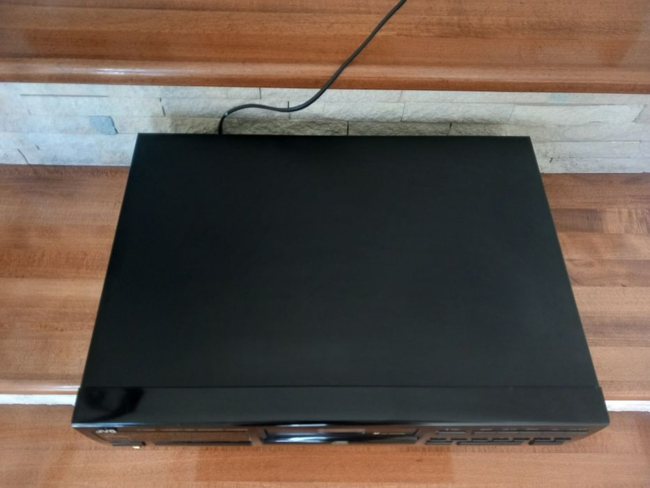 CD JVC XL-M408 cu magazie de Cd