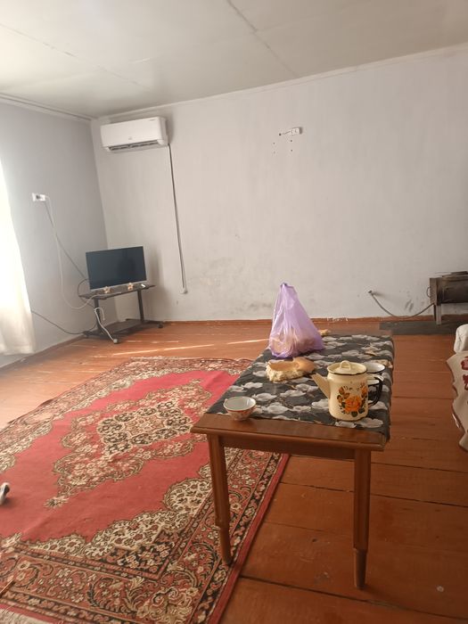 Hovli sotiladi 6 sotih