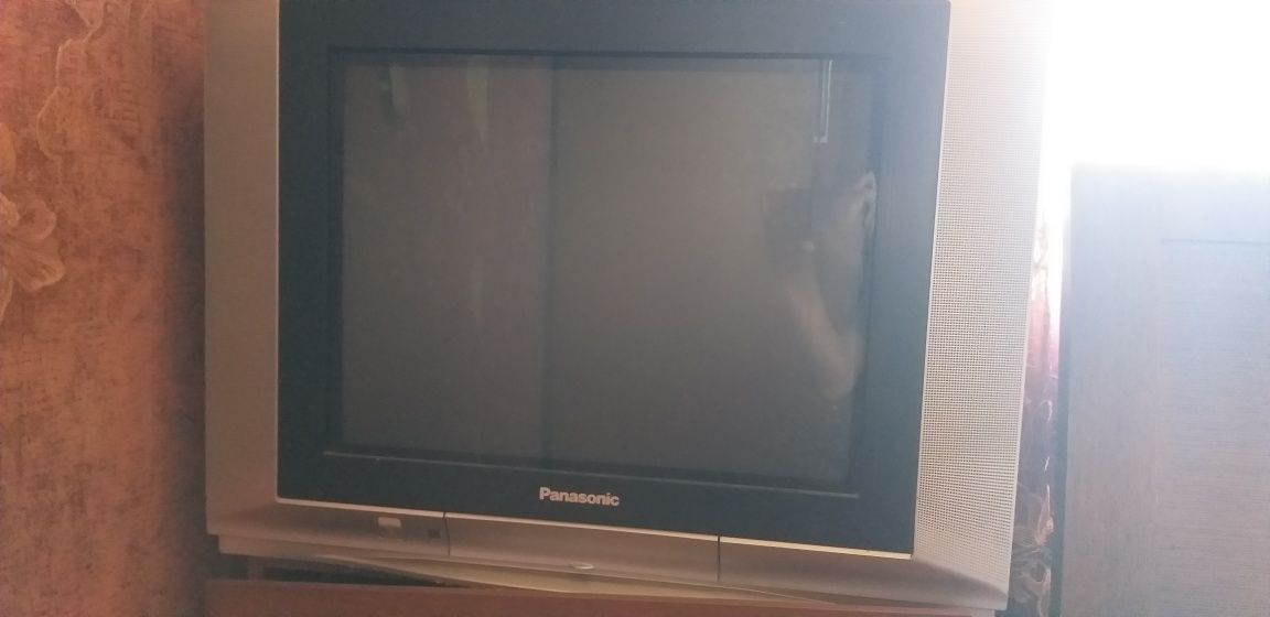 Телевизор LG  в хорошем состоянии