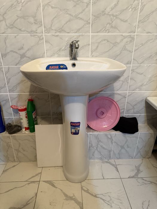 Продам умывальник тюльпан!