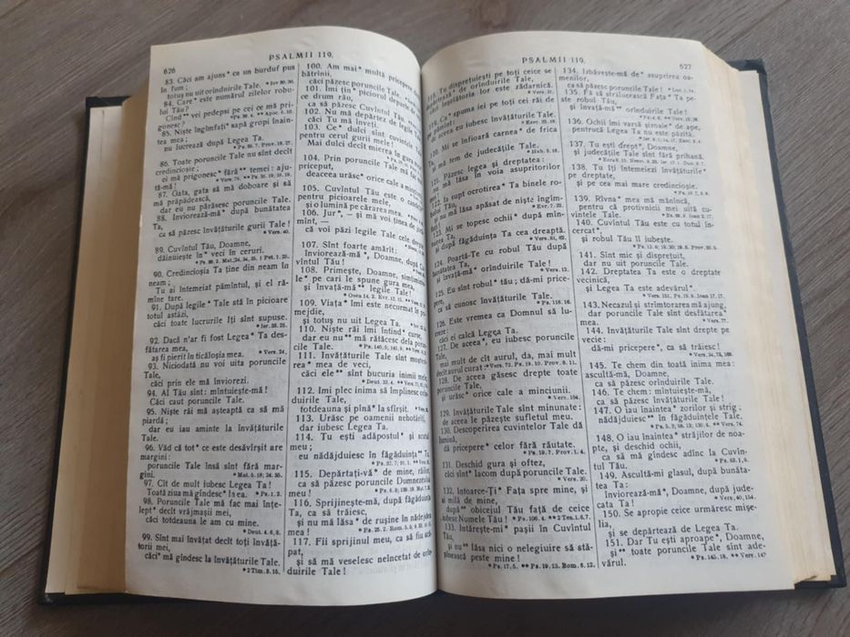 Biblie   veche   .