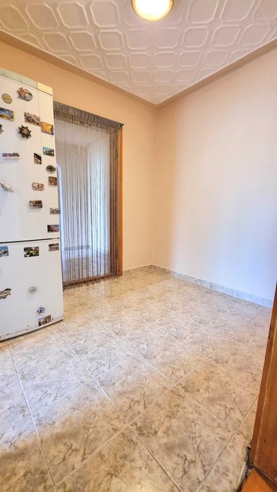Apartament 3 Camere, Decomandat, Zona Casa Tineretului