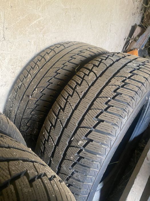 Продам шина в отличном состояний зимний