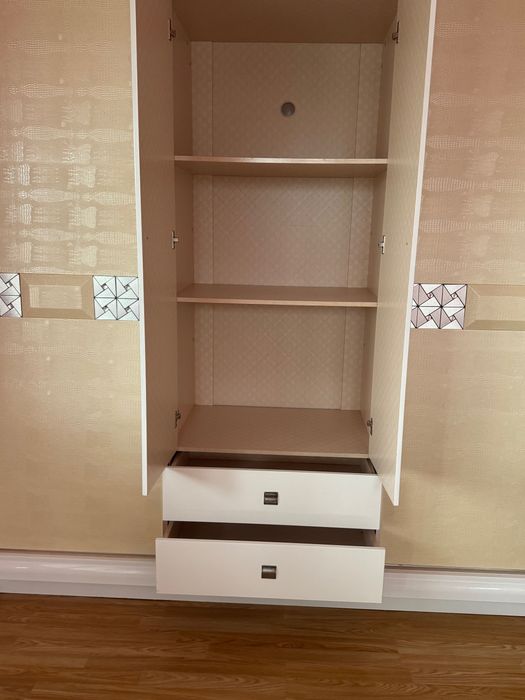 Продава се спален  комплект