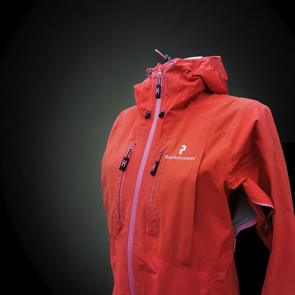 Geacă hardshell Peak Performance Black Light Goretex Pro M damă