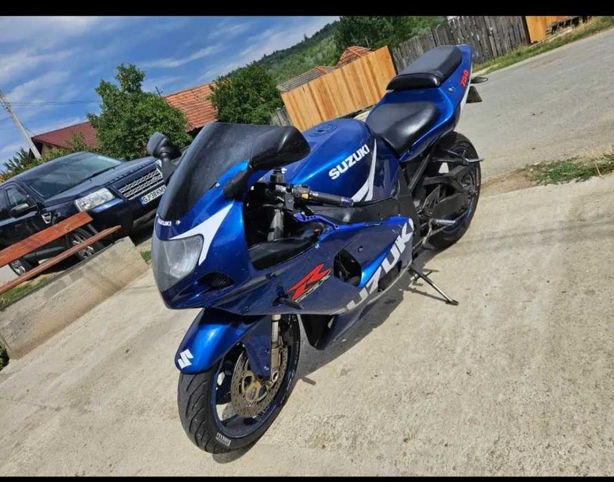 Suzuki GSX-R 750 legenda pe două roți!
