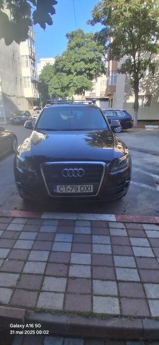 Vând Audi Q5 2012