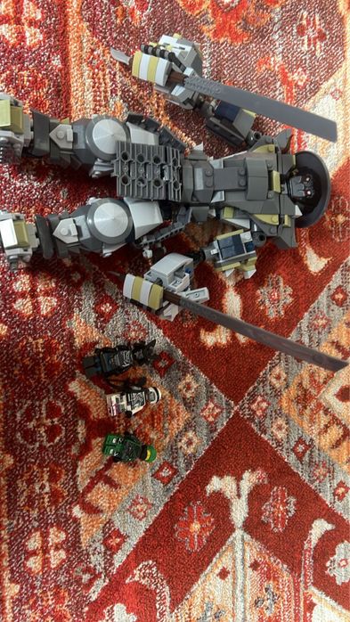 Срочно продам конструктор лего