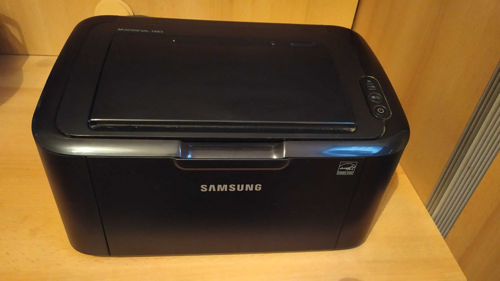 Продавам лазерен принтер Samsung ML - 1665